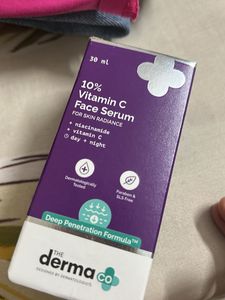 The Derma Co 10% Vitamin C Face Serum