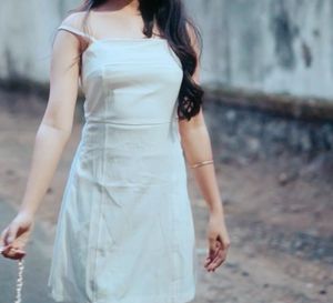 Chic White Strapless Mini Dress