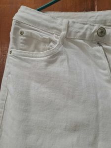 Off White Mom fit Jeans