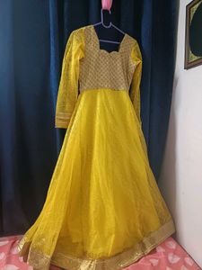 Elegant Yellow Ethnic Gown