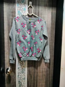 Cute grey 🩶 Floral 🌺🌸 Sweatshirt
