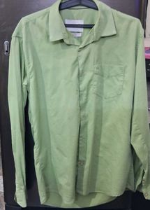 Men's Light Green Button-Down Shirt