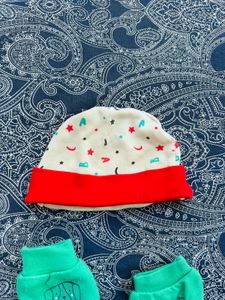 Baby Hat Mittens and Booties Set