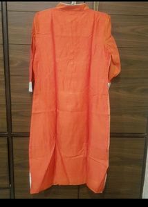 Uptown Brand Khadi Silk Kurti. Thread Weavings On Sleeves And Front Bottom.