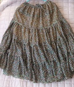 Chic Floral Tiered Midi Skirt