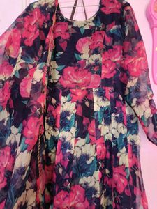 Beautiful Floral Print Gown❤️🌸