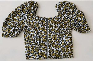 Leopard Print Puff Sleeve Top