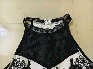 🔥Lace Trimmed Halter Dress