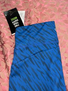 Blue activewear leggings