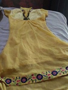 Elegant Yellow Kurta Set size m