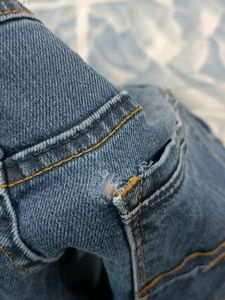 Men's Dark Blue Low-Rise Slim Fit Jeans