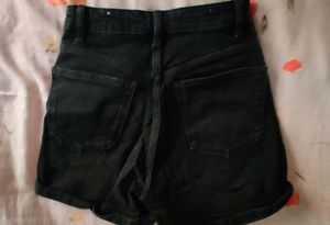 Black Bermuda Zara Shorts