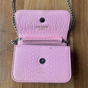 YSL- Pink Croc-Embossed Shoulder Bag 🩷