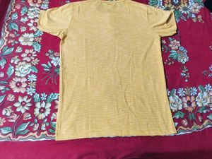 Bundle of 2 Men's T-Shirt 💛💙