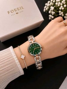 FOSSIL PREMIUM QUALITY LADIES WATCH AT SALE