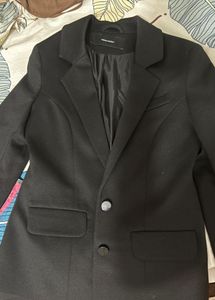 Chic Black Blazer