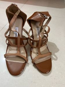 Oceedee Stylish Strappy Heeled Sandals. Size - 35
