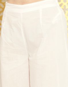 Women White Floral Printed Pure Cotton Kurta And Palazzo
