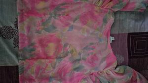 Chic Pink Floral Puff Sleeve Top