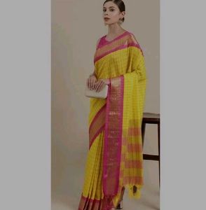 saree 🌻💛💗