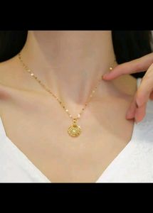 18k Gold Plated Shell Pearl Necklace (New Design)