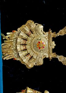 Exquisite Gold Jewellery Set