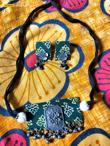 New Handmade Choker
