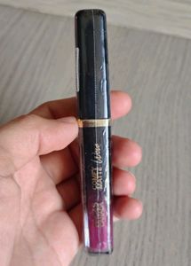 Faces Canada Comfy Matte Wow Lipstick-Rs210 Each