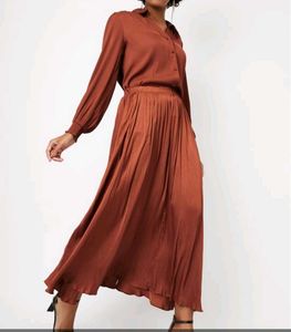 women solid pleated long skirt