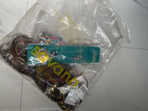 Assorted Jewellery Collection/junk jewelle