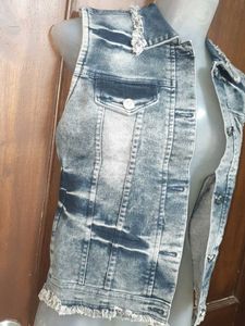 brand new👌Trendy Distressed Denim Vest free size