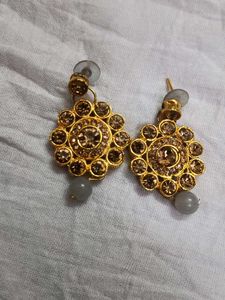 Beautiful Pearl Necklace Set
