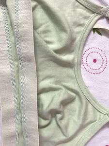 sports Bras - Comfortable &amp; Stylish