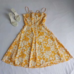 Yellow Floral Print Sundress✨️🌼✨️