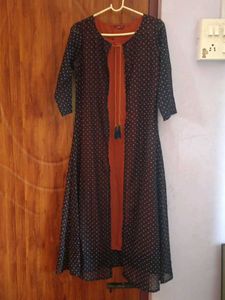 ✨SALE✨Polka Dot Kurti With Shrug