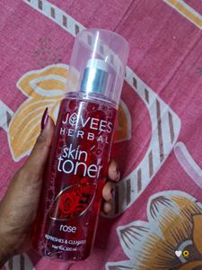 Jovees Strawberry Face Toner
