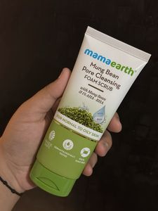 Mamaearth Mung Bean Pore Cleansing Foam Scrub