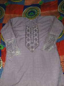 Elegant Lavender Kurta with Intricate Detailing