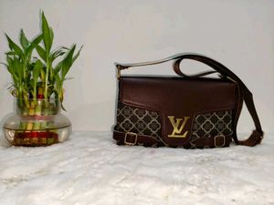 beautiful and stylish Crossbody bags