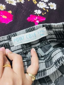 5 pairs of clothing set by Trends