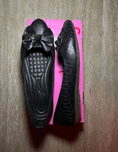 Black Bow Flats