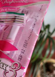 धारदार ट्रीपल ब्लेड Disposable