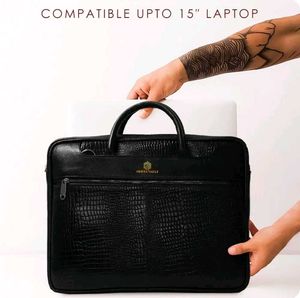 Arista Vault Fingerlock Smart Leather Laptop Ba