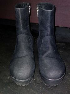 Black Platform Boots
