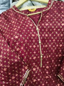 Maroon Ethnic Kurta with Golden Print