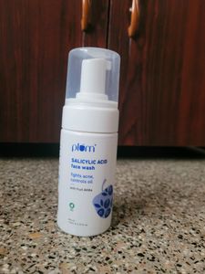 Plum 1% Salicylic Acid Foaming Facewash