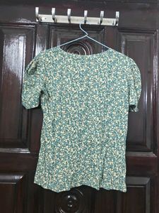 Green Floral Top, can give in min coin