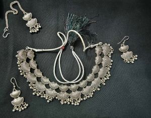 Oxidized Silver Necklace with Earrings