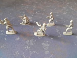 Vintage Toy Soldier Set