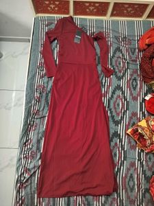 Elegant Red One-Shoulder Gown